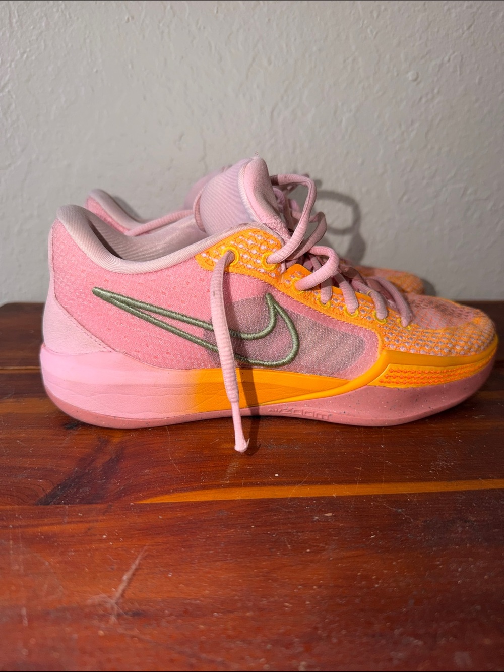 Nike Sabrina 1 West Coast Roots Womens Size 9.5 Pink Basketball Shoes Sneakers